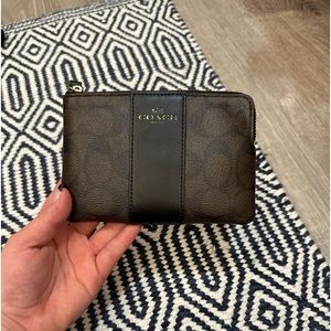 COACH small wristlet